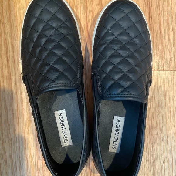 Steve Madden Shoes - Steve Madden Black Sneakers